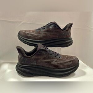Hoka One One HOKA Clifton 9
Women's Running Shoes Triple
Black Size 8.5D